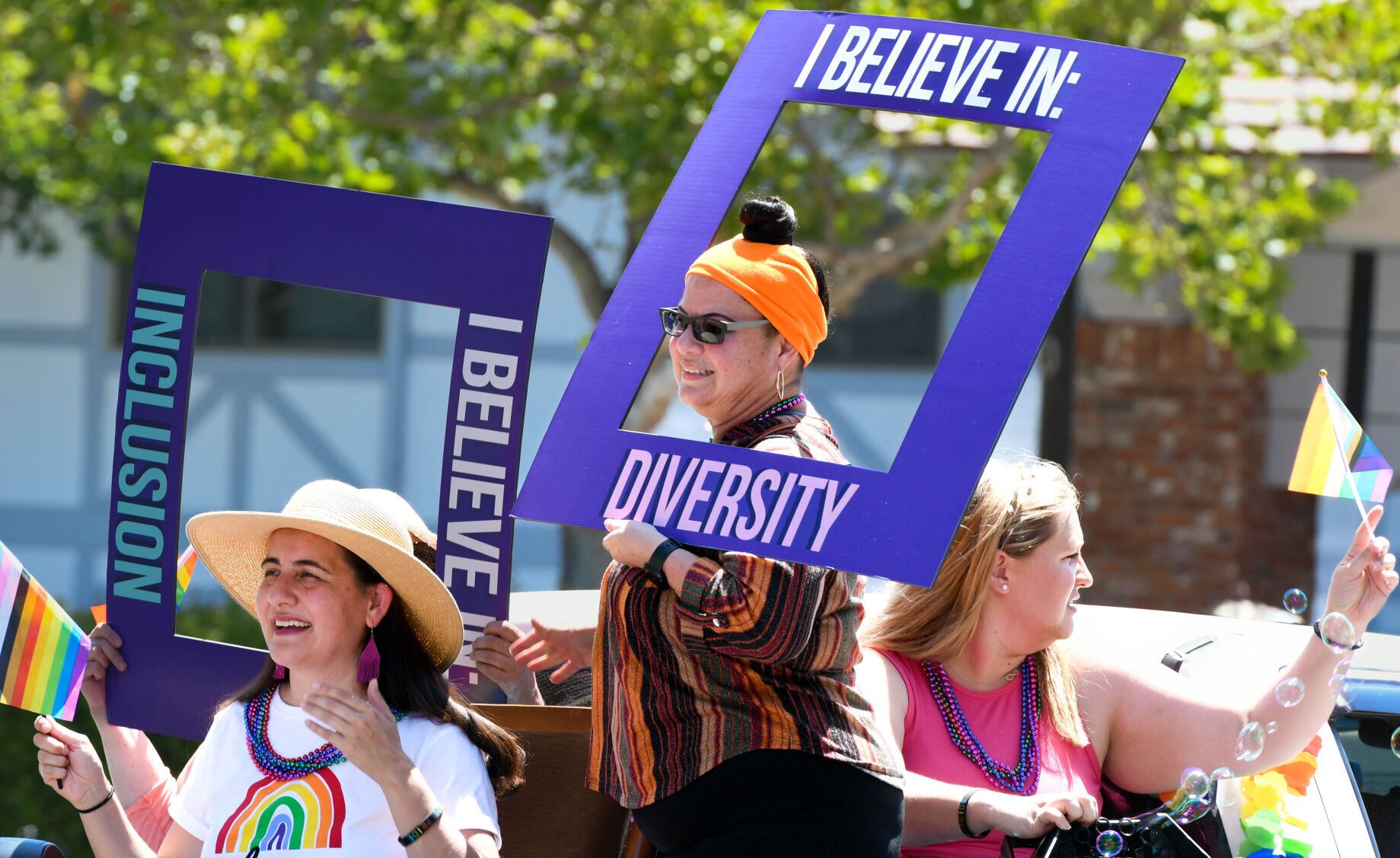 062522 SYV Pride Parade 09.JPG